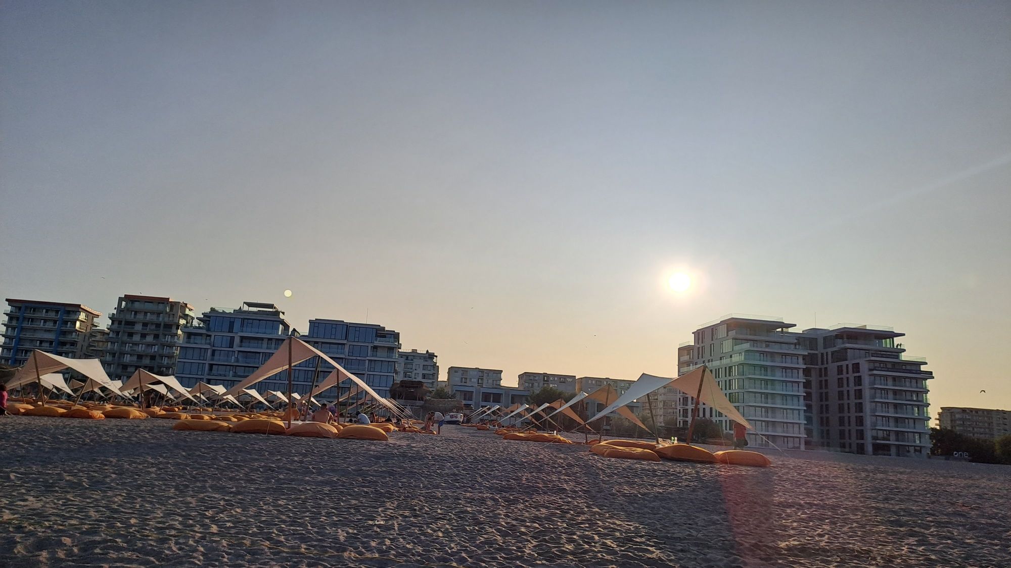 Inchiriez studio in Mamaia 300 lei /zi