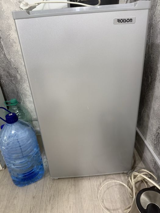 Холодильник сотилади
