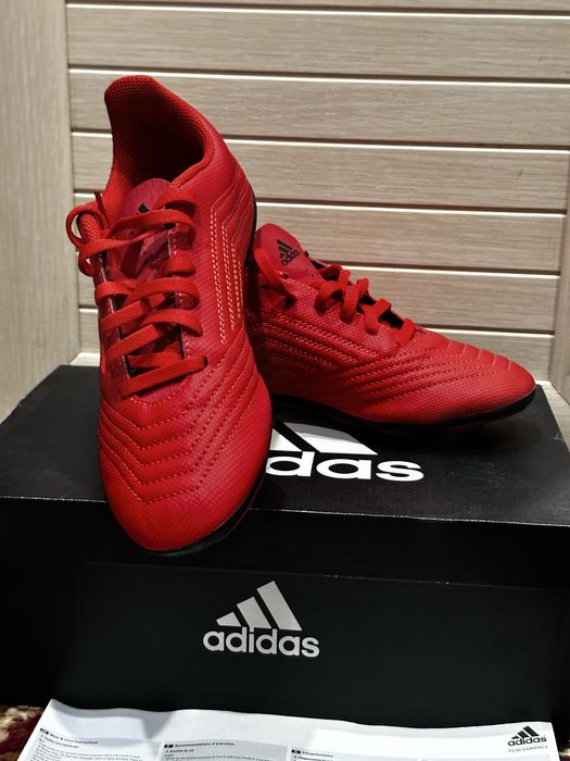 продам бутсы адидас