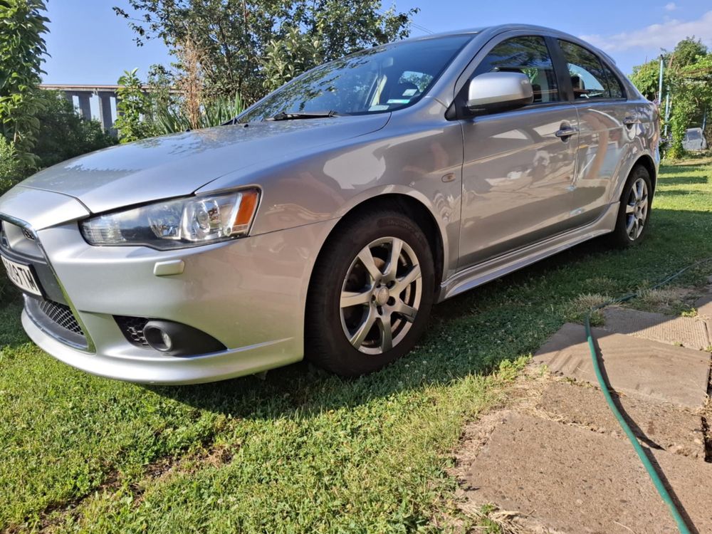 Mitsubishi Lancer
