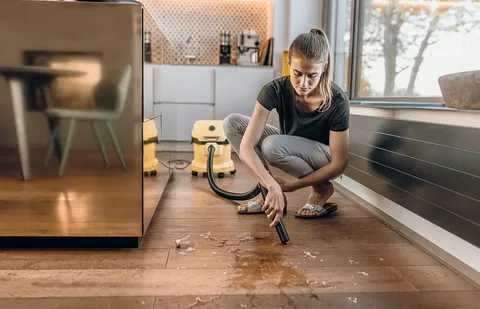 Пылесос Karcher для уборку  В дома +бонус  насадка