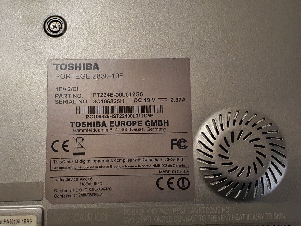 Toshiba Portege Z830 foarte SUBTIRE,  i5, ssd, 4gb ram, baterie buna