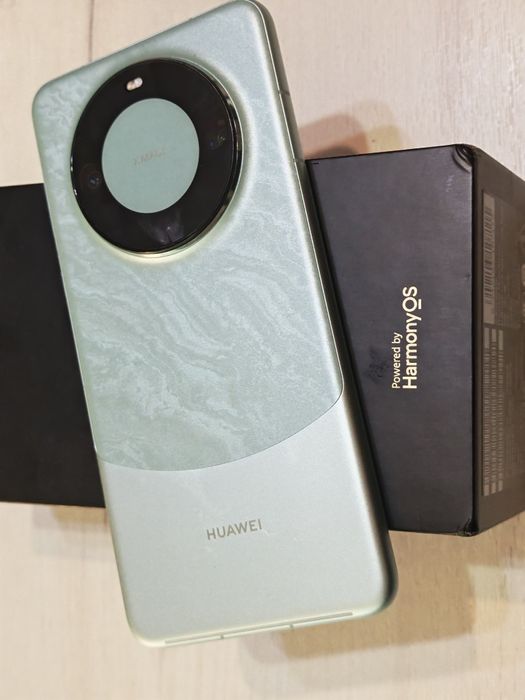 Като нов Huawei Mate 60 Pro 12GB RAM 512 GB Green