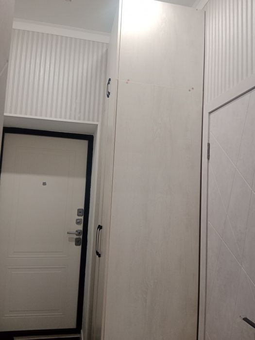 Продам шкаф в прихожую