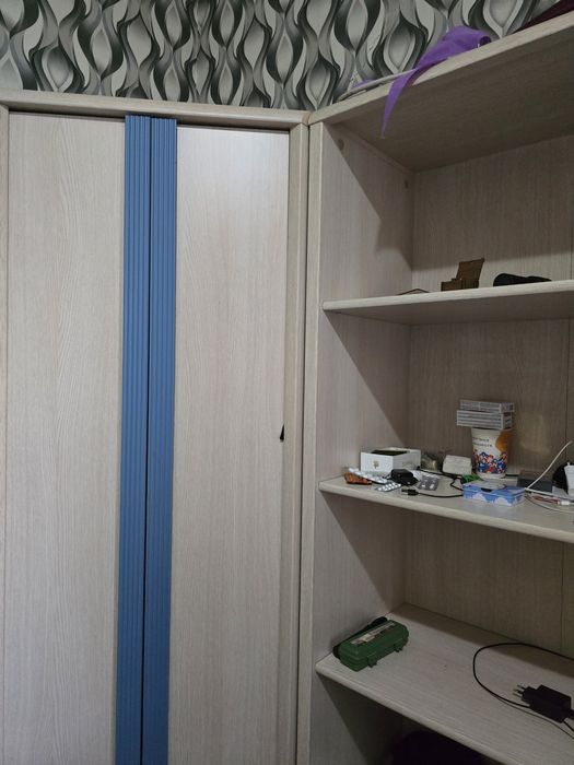 Шифонеры шкафы  стол компьютерный