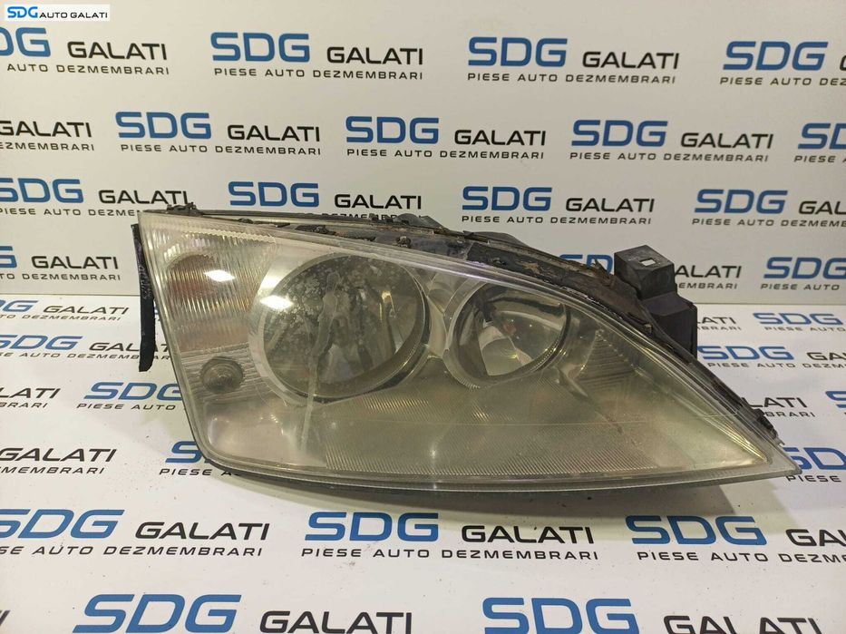 Far Dreapta EUROPA FARA Xenon Ford Mondeo 3 MK3 2000 - 2007 Cod 0301174203 1S71-13005-SC [L1730]