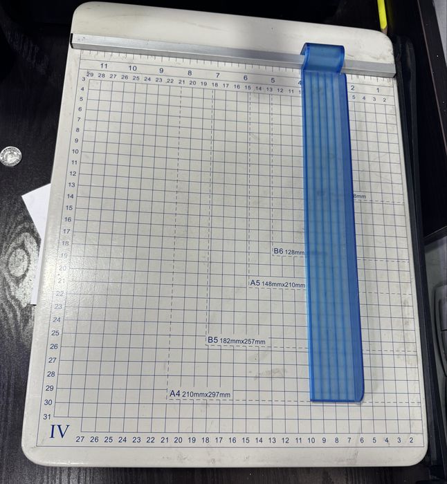 Срочно расмда турганлар сотилади .Canon 2410,Canon mf231, Epson 8050