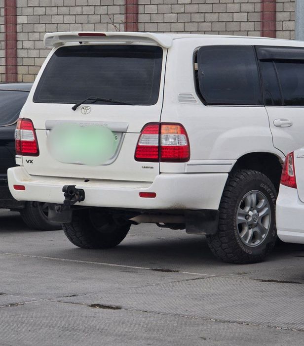 Toyota land cruiser 100