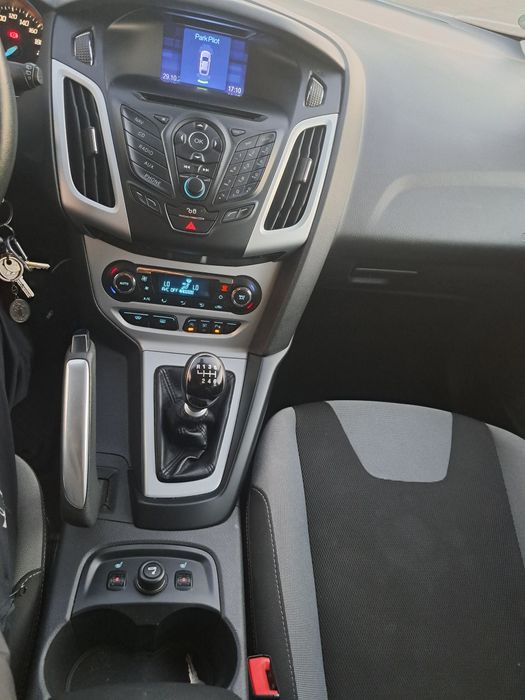 Ford Focus model Champion An 2012