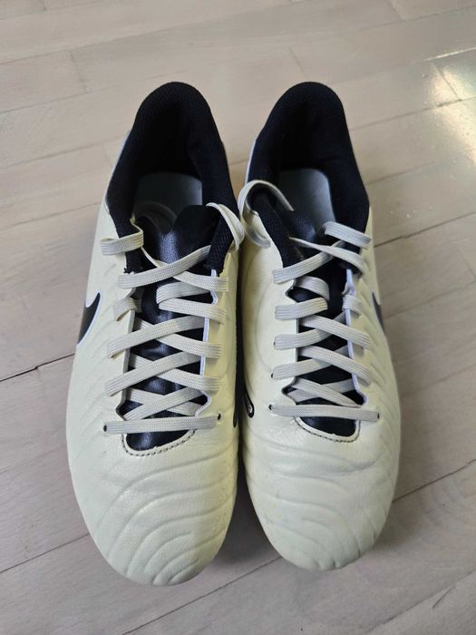 Футболни обувки Tiempo NIKE