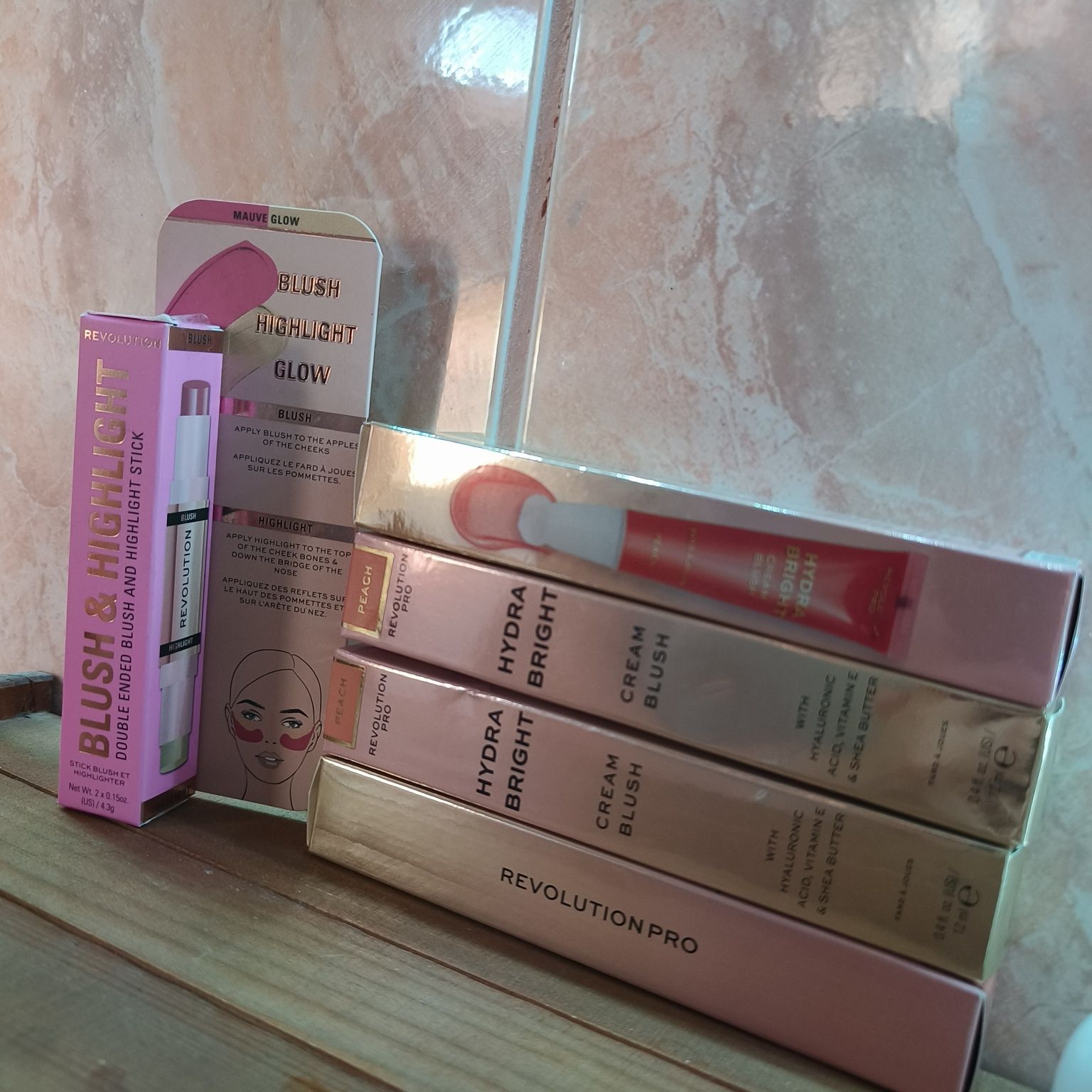 Revolution fard de obraz & Highlight Stick