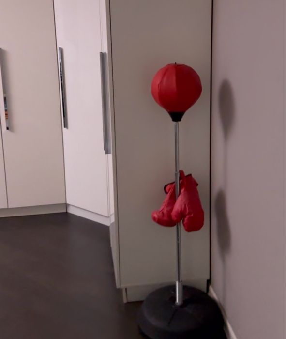 Детская груша с перчатками