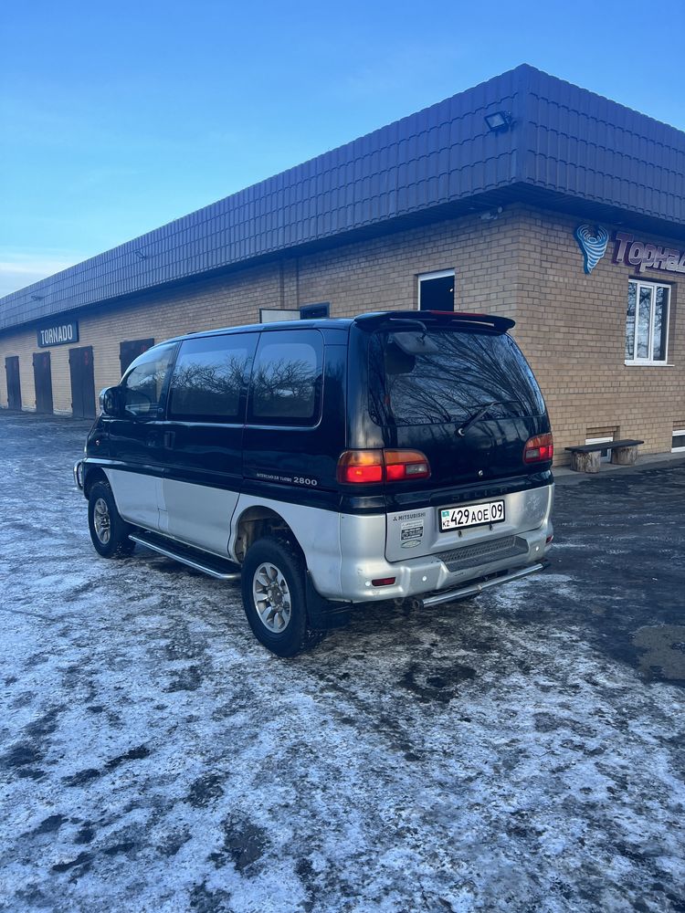 Продам Mitsubishi Delica 1996 года