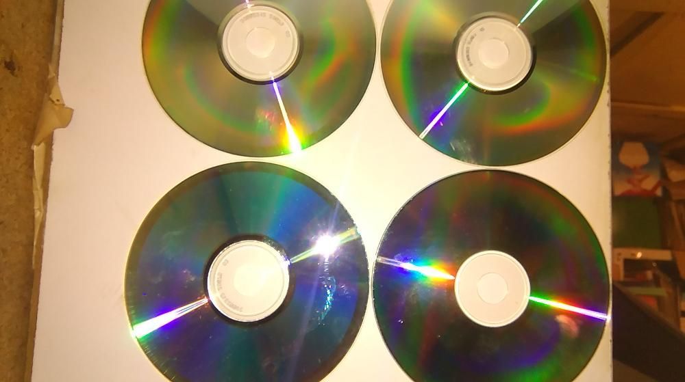 дискове за декорация - 100 броя - 10 лева-CD-R, DVD-R
