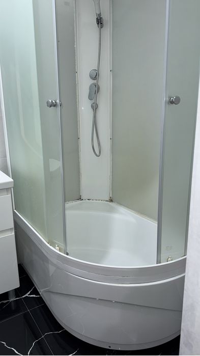 Продам душевую кабину