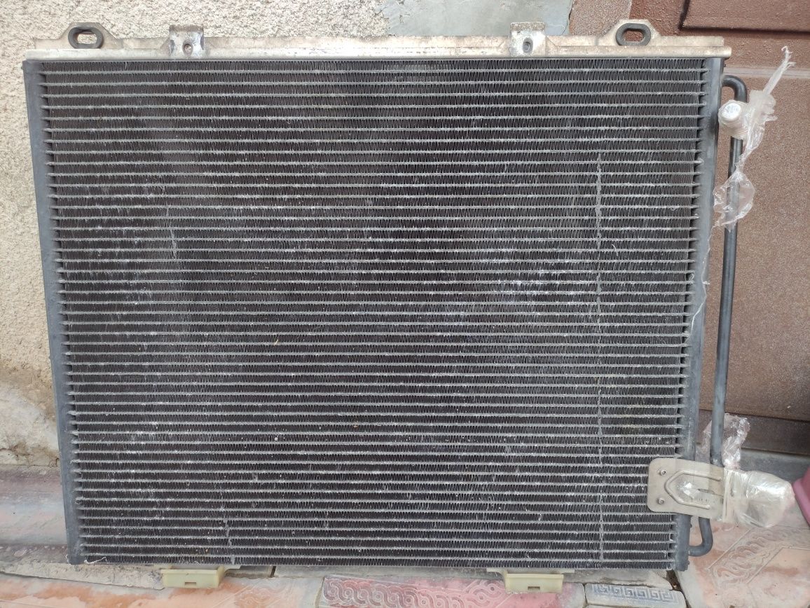 Радиатор кондиционера W210