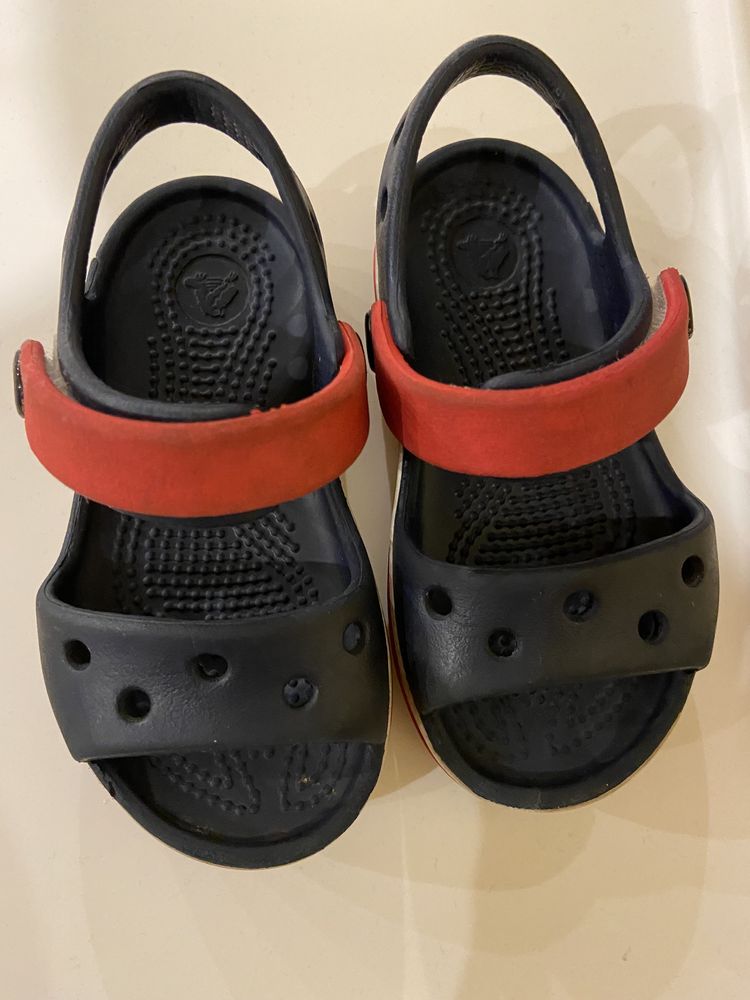 Crocs sandale marimea 22.5