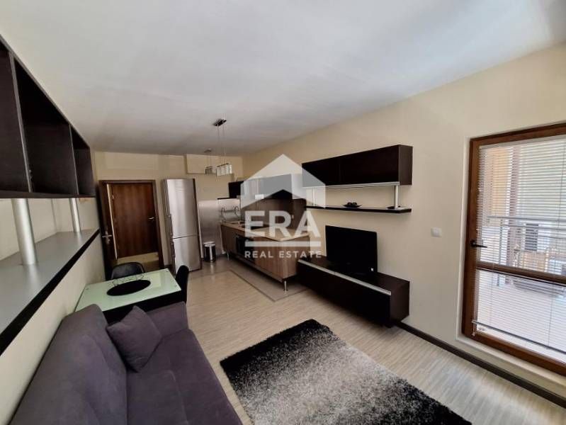 Дава се под наем Двустаен апартамент в Варна, ХЕИ - 50 кв.м за 515 € - Снимка #1