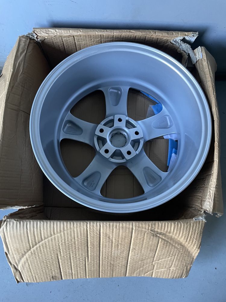 Vand jante noi R18 5x130 Porsche Touareg ML