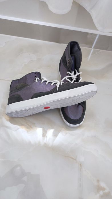 Нови кецове Zara