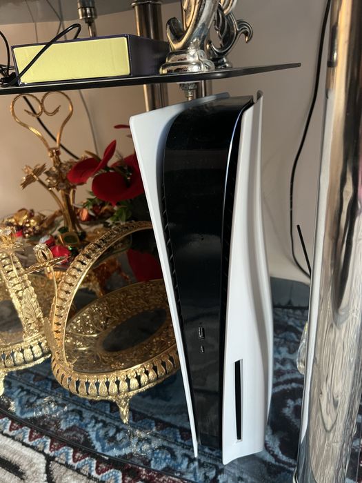 Продам PS 5 с дисководом 1 TB