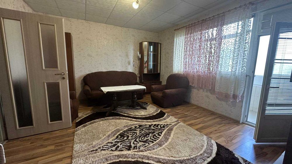 Отдава се под наем: Обзаведен апартамент  64 кв.м, ет.4, гр. Карлово