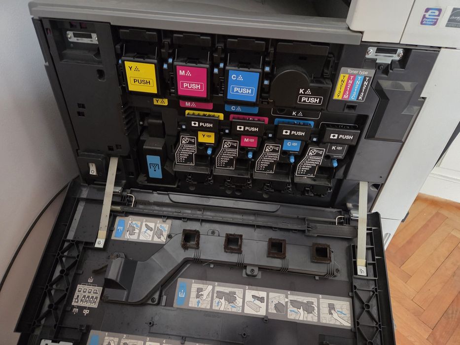 Imprimanta profesională conica minolta