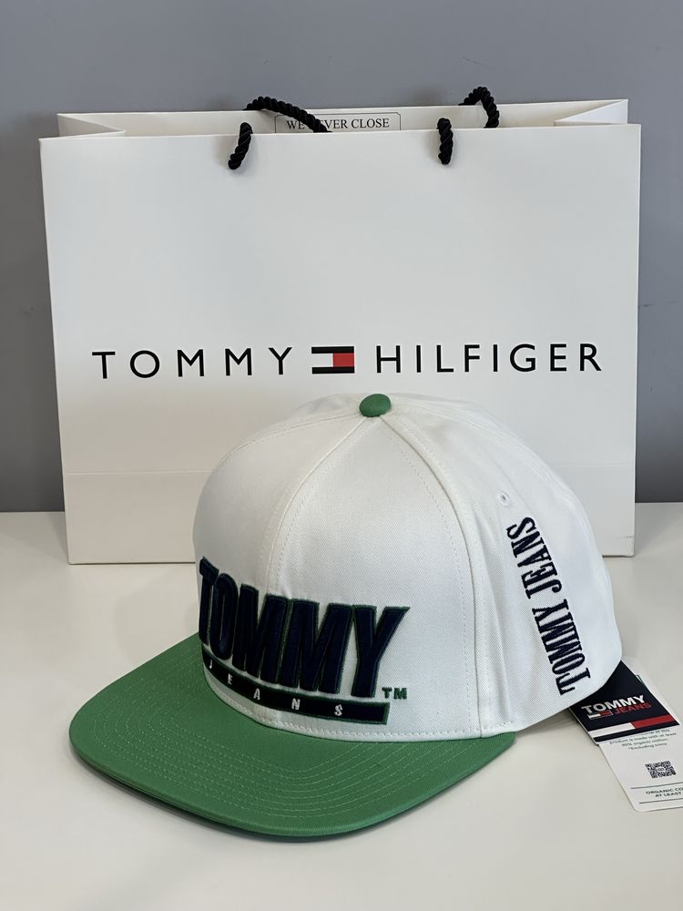 Новые кепки Tommy Hilfiger.