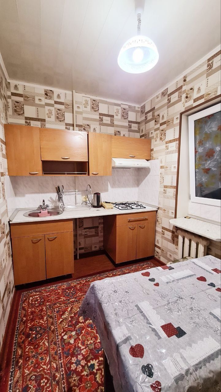 Yunusabad 5 mavze 1*2 xona 3 etaj 5 etajli sotiladi ipoteka ga xam