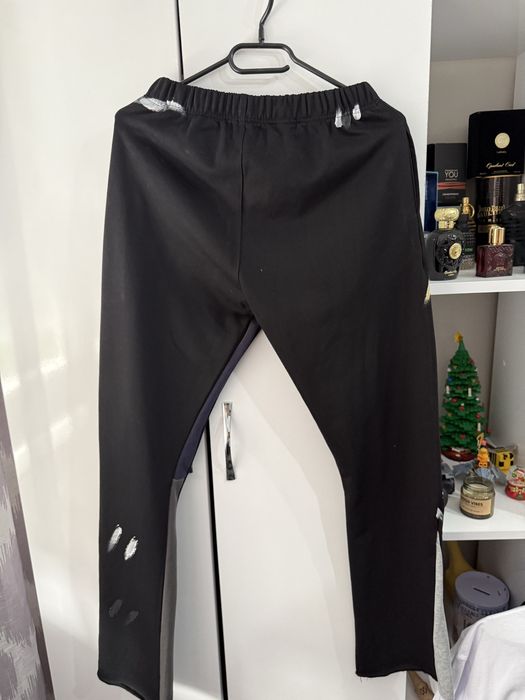 Pantaloni gallery dept