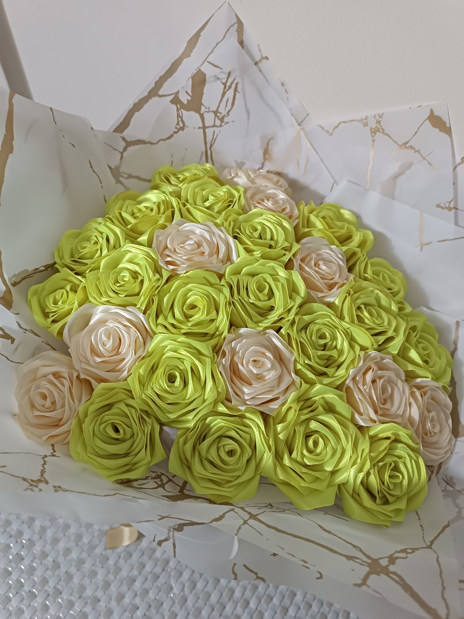 Букет из атласных лент