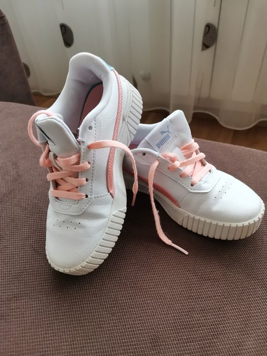 Adidași fetite în stare buna