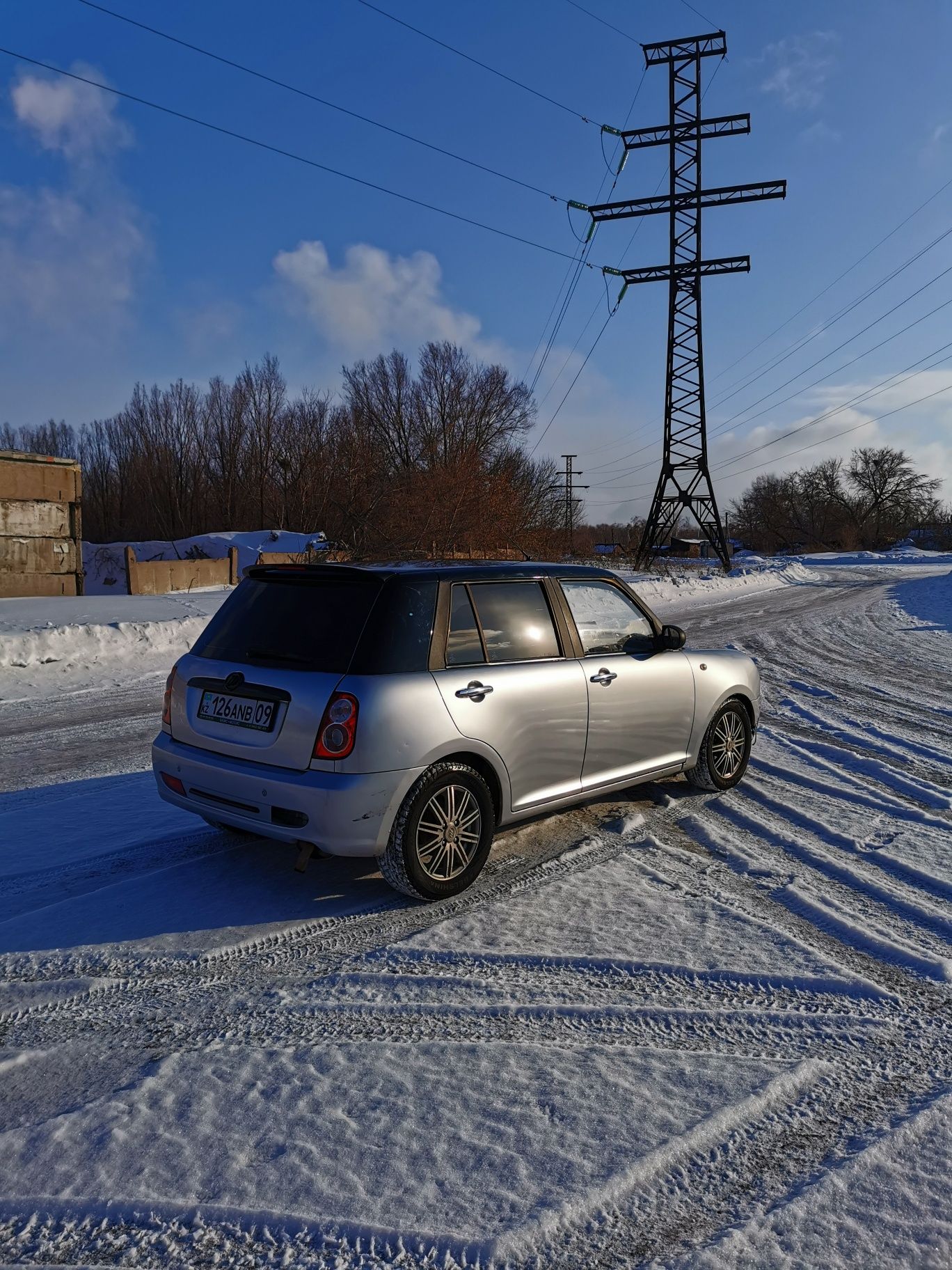 Продам автомобиль Lifan Smily (320)