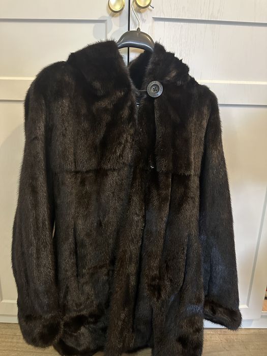 Продам шубу норковую