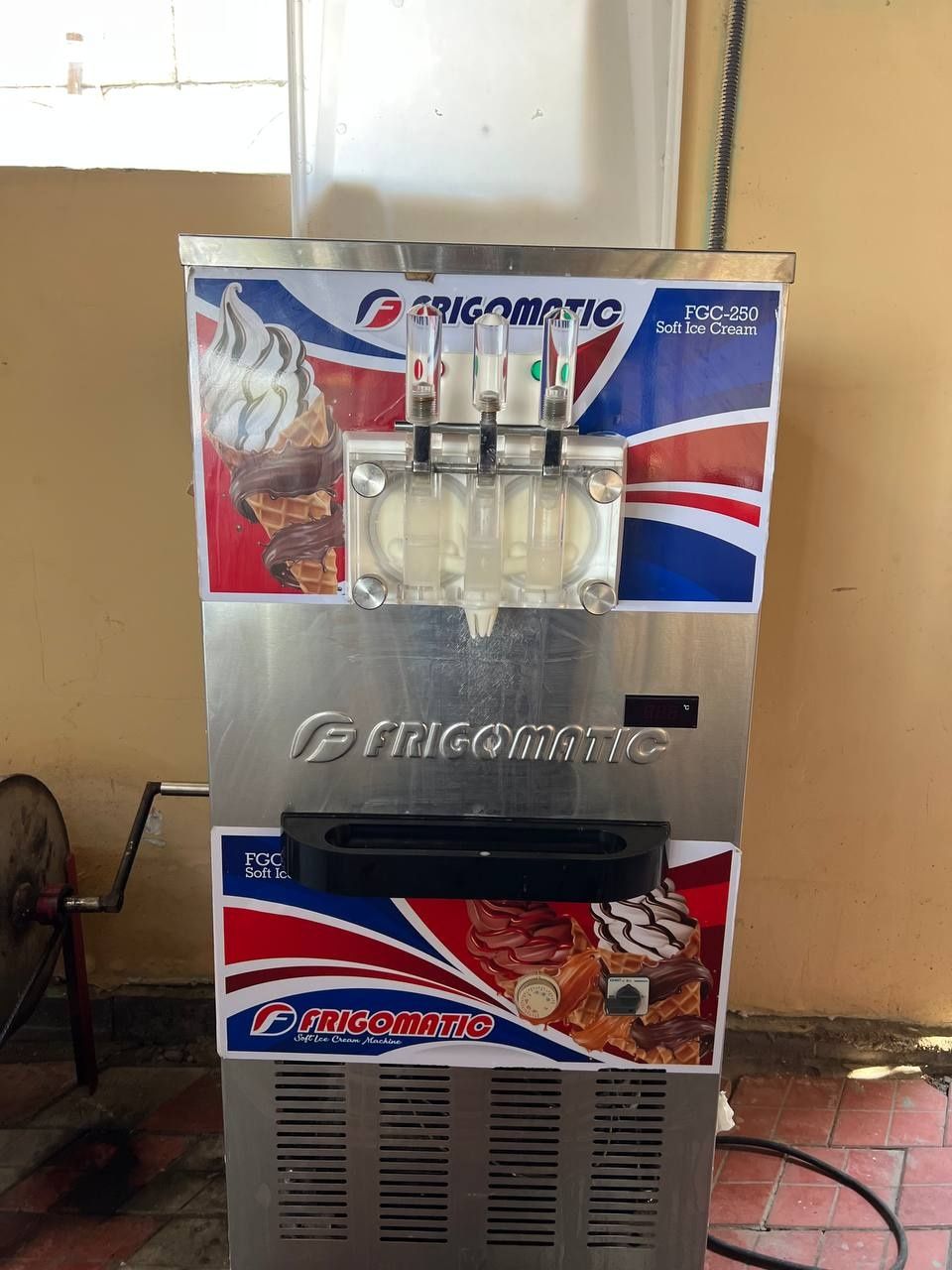FRGOMATIC 250 Freziri 2024 yil 380 w