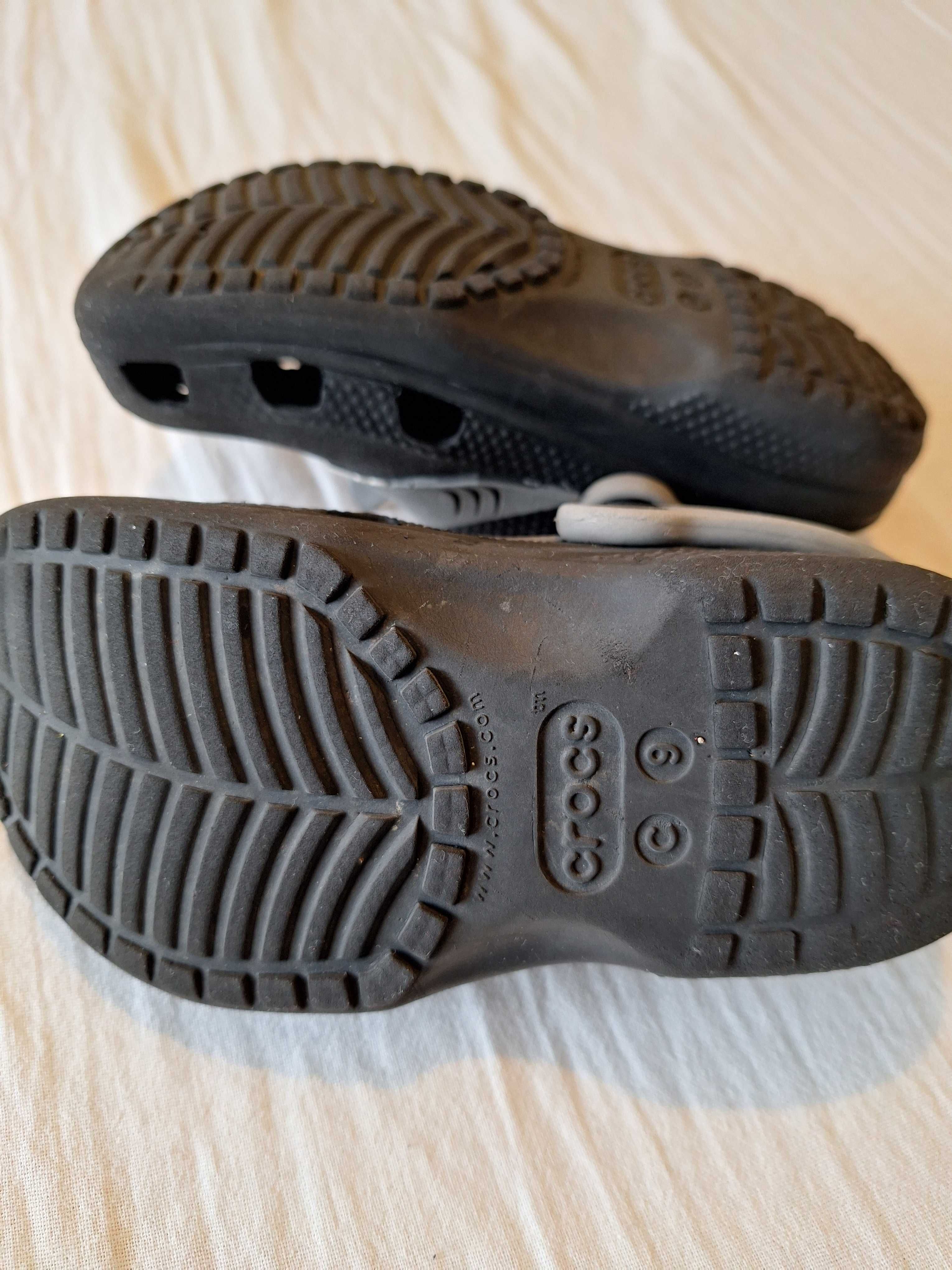 Crocs и пантофки 27 номер общо за 9 лева