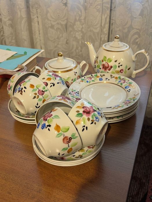 Сервиз из 20 предметов