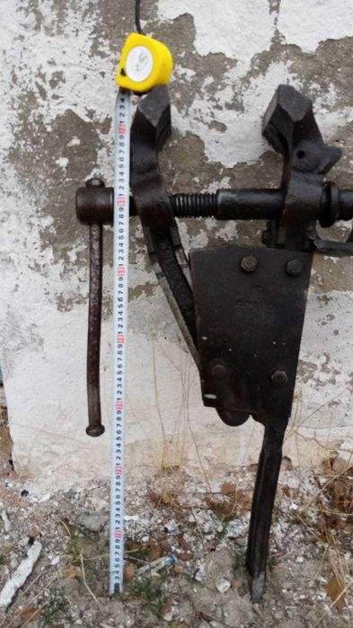 Продаются тиски СССР.