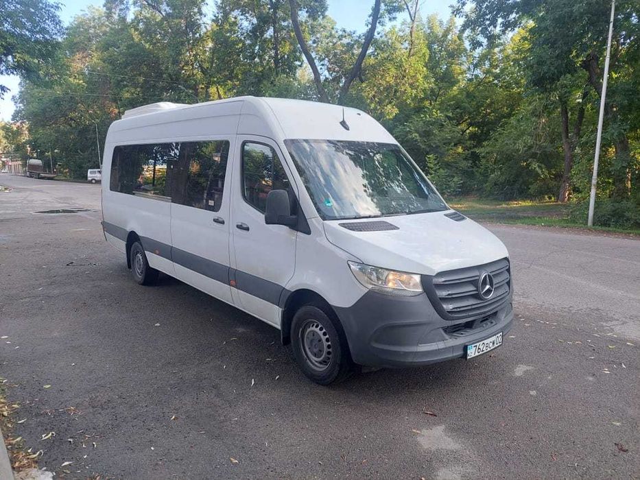 Пассажирские перевозки на  микроавтобусе. Аренда микроавтобуса.