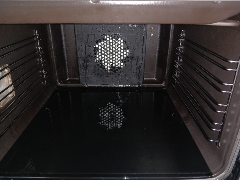 Свободно стояща печка с керамичен плот VOSS  2 години Гаранция!