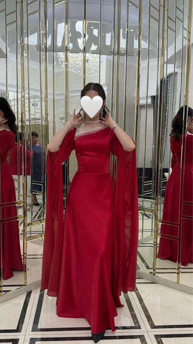 Вечерние платья