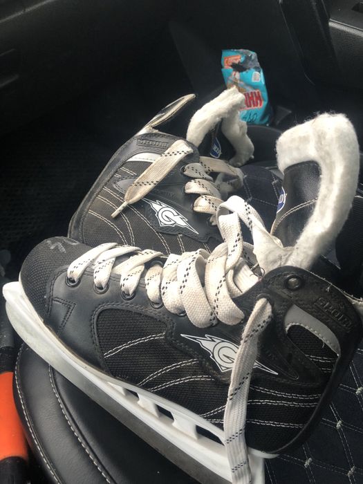 Продаю коньки в отличном состояние