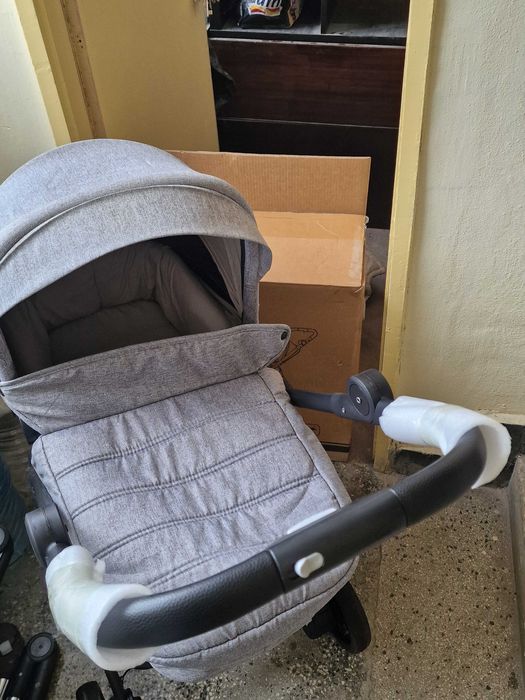 Количка за деца и новородени