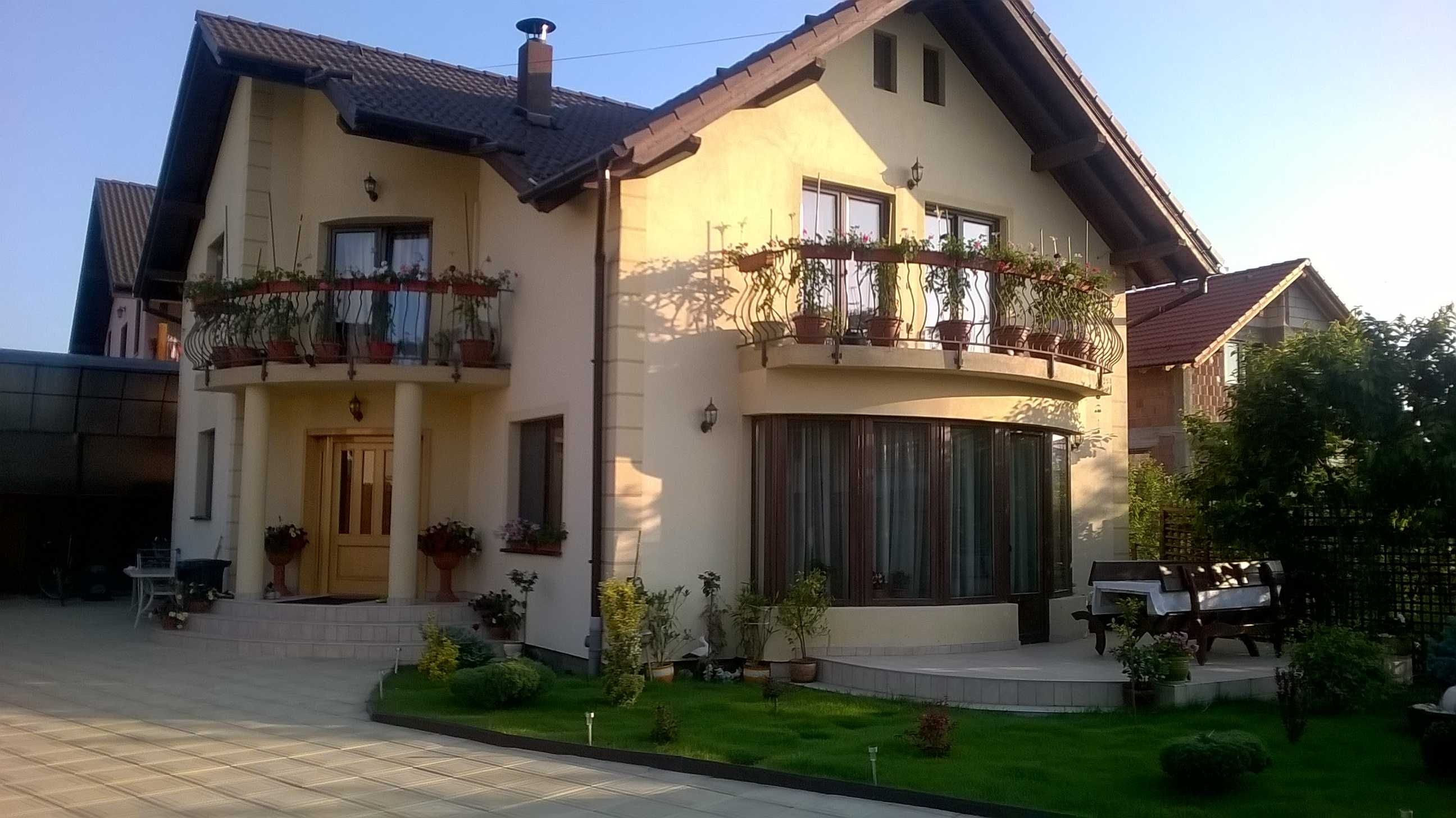 Vand casa singur in curte Sibiu