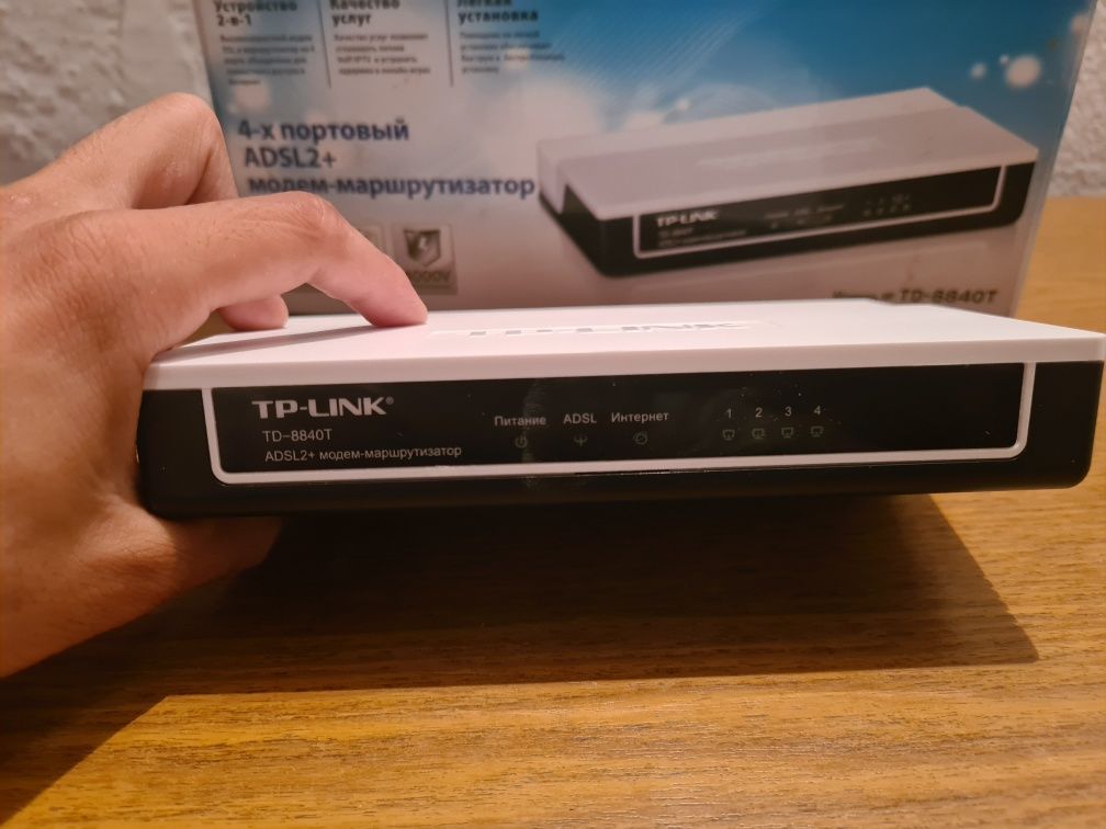 Продам роутер  tp-link  и  d-link