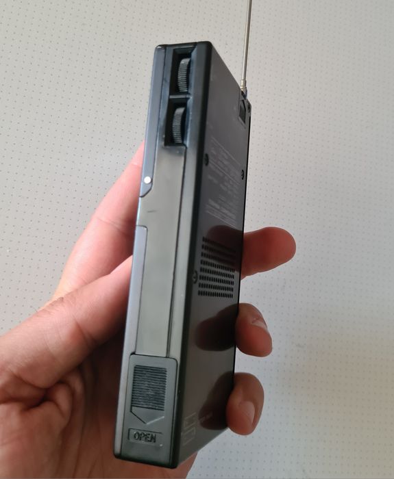 Toshiba QR-2000 Radio Portabil De Buzunar Japan