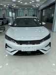 BYD Song L 2024 yil 5 pazitsiya gaz panorama