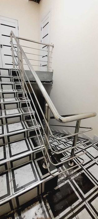 Перила из нержавейка и ограждение zanglamas polatdan toʻsiqlar