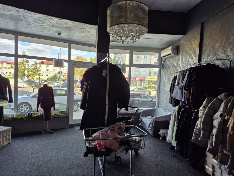 Spatiu comercial de închiriat