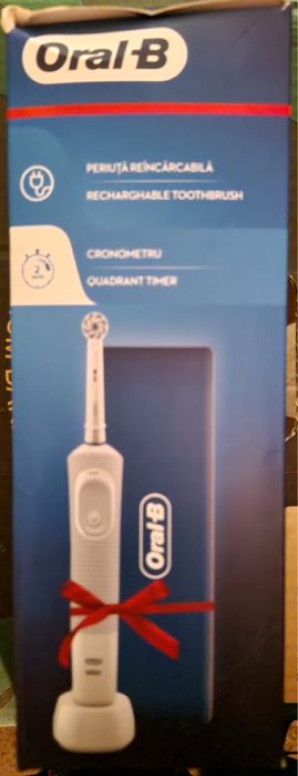 Periuta electrica Oral B + travel case